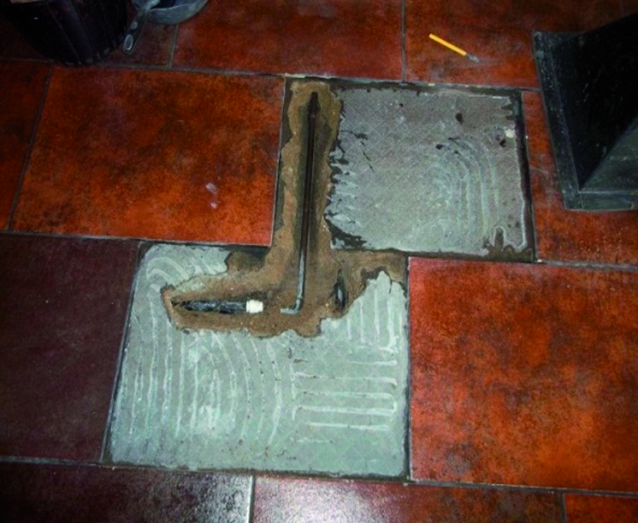 LD_tile removal hnw2 kitchen_UK.jpg