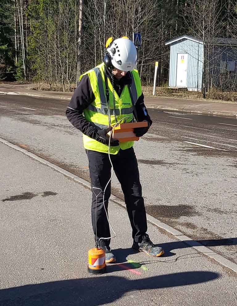 kaukol&auml;mp&ouml;putkivuotoa-paikallistamassa_093346as_polygon.jpg
